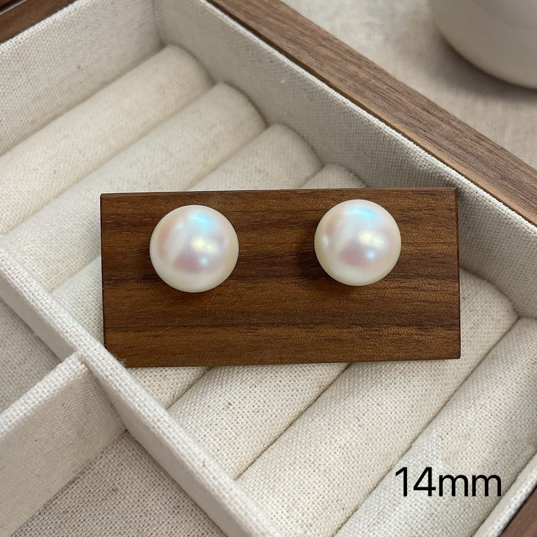 Classic Gentle Pearl Earrings